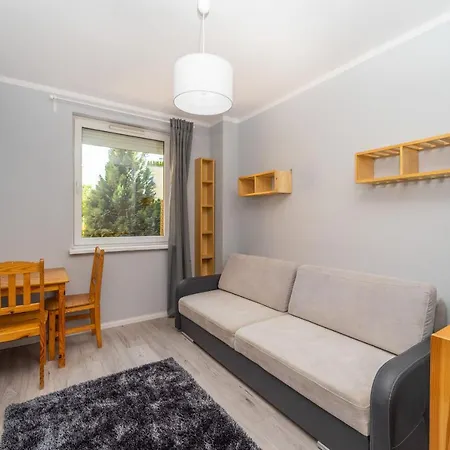 Apartmán For 10 With Garden And Parking