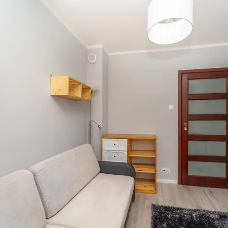 For 10 With Garden And Parking Apartment