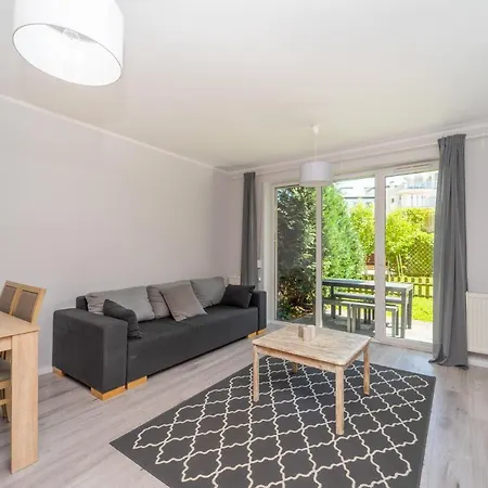 For 10 With Garden And Parking