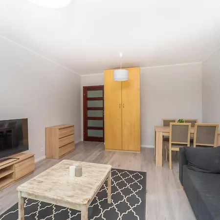For 10 With Garden And Parking *